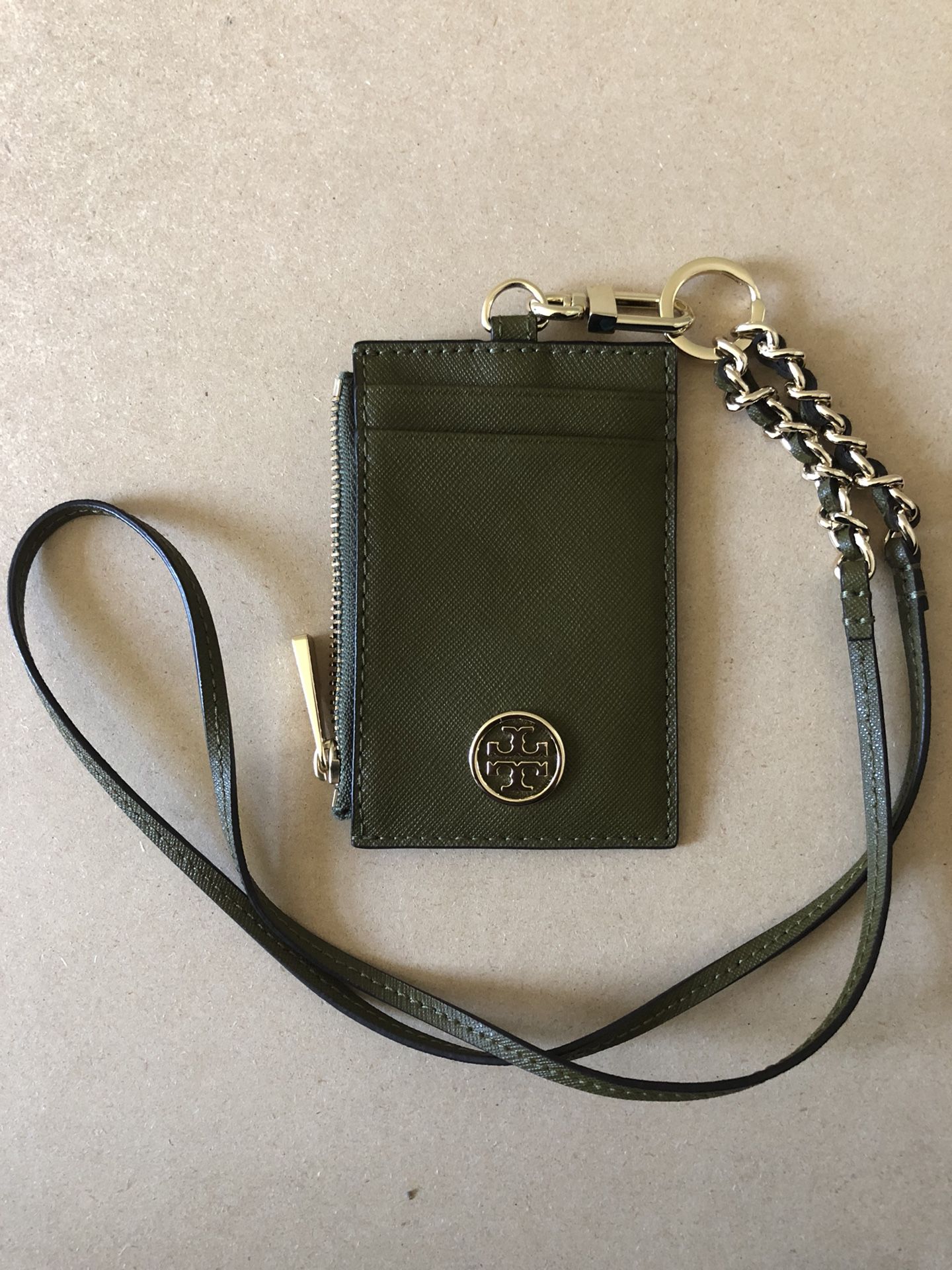 NWT TORY BURCH LANYARD ID Holder GREEN SAFFIANO LEATHER CARD Case Pouch  Wallet for Sale in Atlanta, GA - OfferUp
