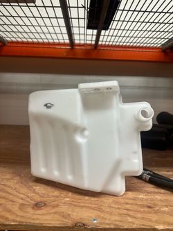 VW Golf/ rabbit Windshield washer reservoir