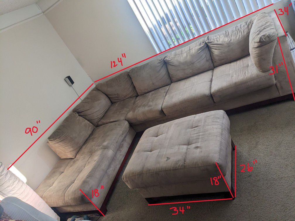 Sectional Couch - Delivery Available 5/22