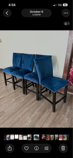 Set of 4 Blue Velvet Counter Stools