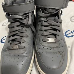 NIKE Air used in perfect condition $35# 10 