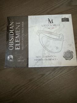 Látoüa Mille Obsidian Element Neck Mask