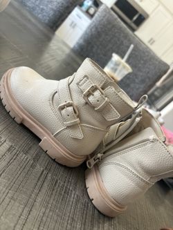 Girl Cat & jack Boots Size 8 