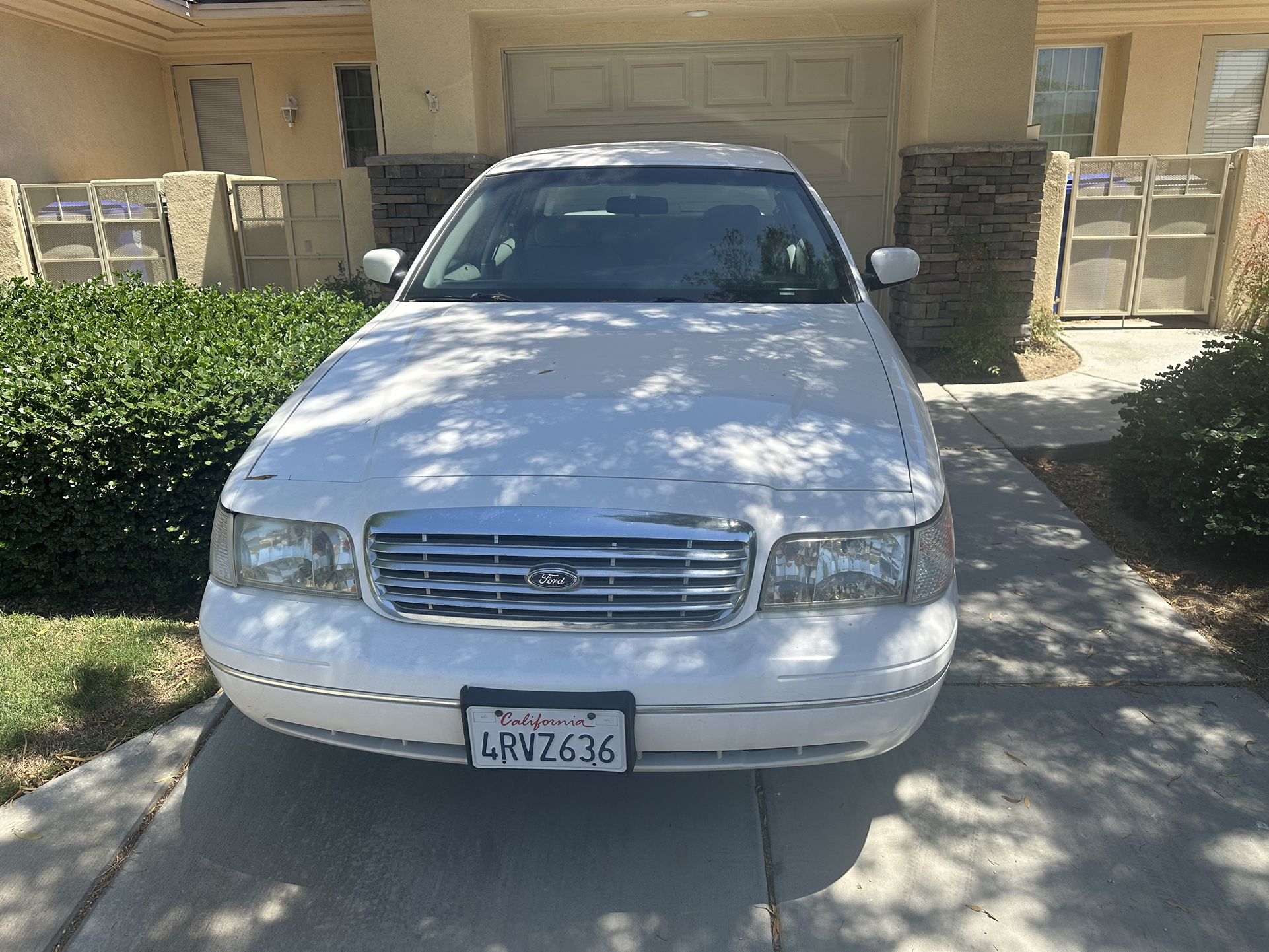 2001 Ford Crown Victoria