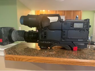 Sony Professional DVCAM Broadcast Camera
