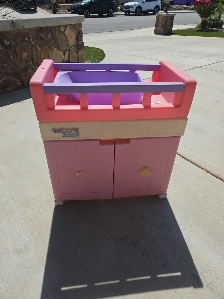 Child's Changing Table