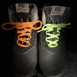 Nikes 