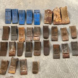 Heavy Equipment Teeth. 