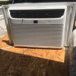 220 Air Conditioner and 110 Air Conditioner 