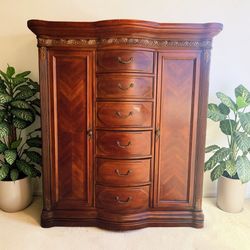 Queen Dresser with Brass Hardware