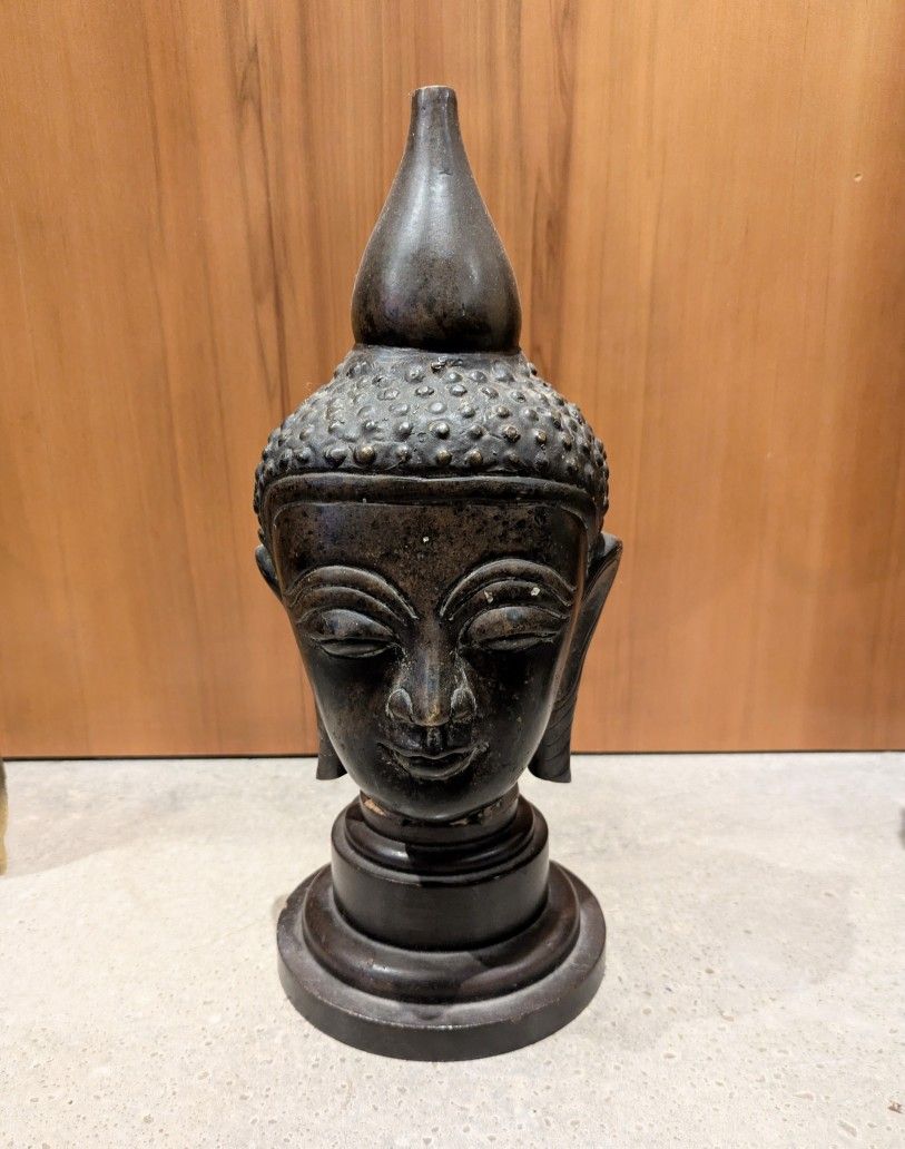 Antique Burmese Shan Bronze Buddha Head (c. late 19th - early 20th century)