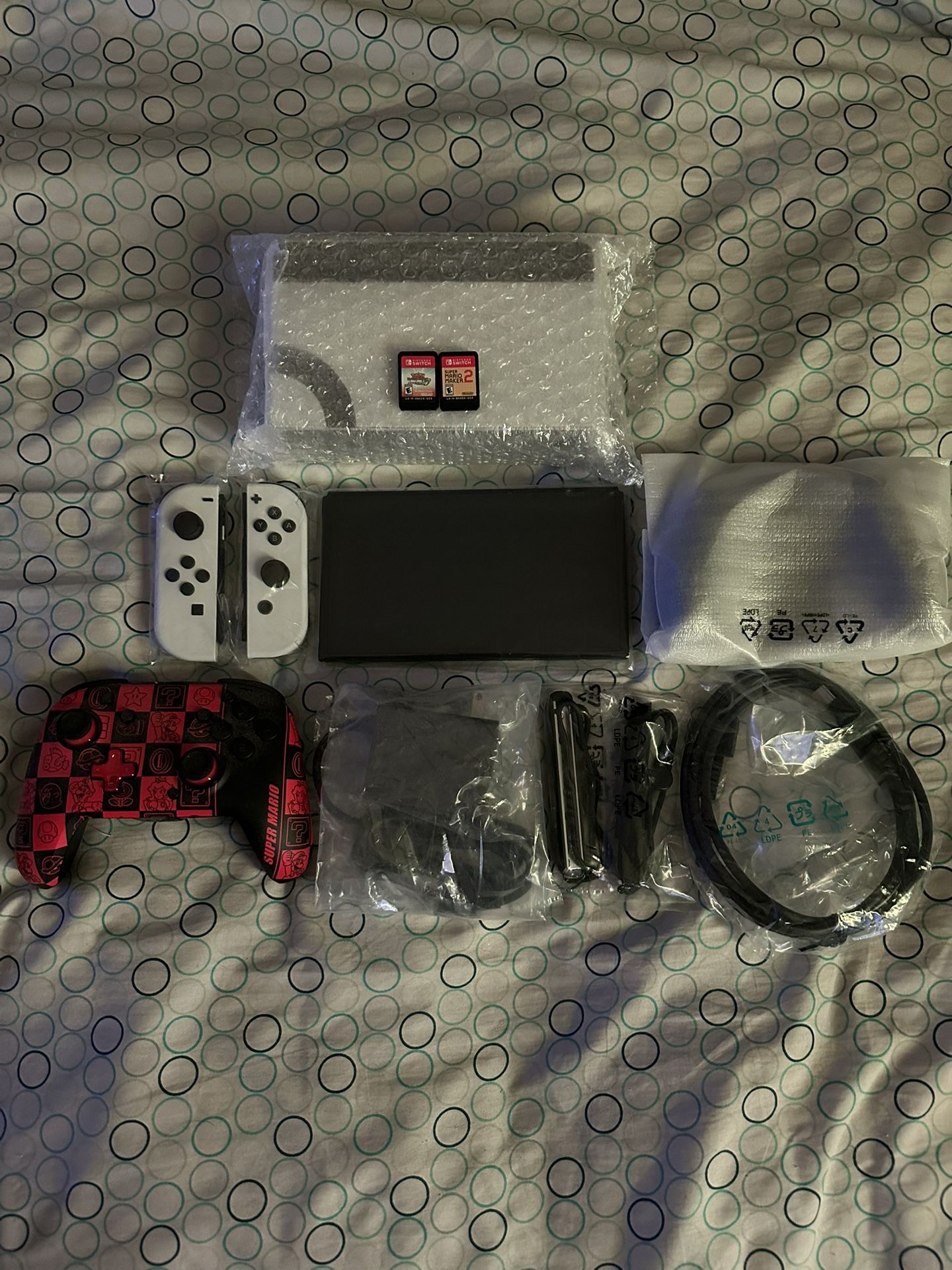 Nintendo Switch OLED Holiday Bundle