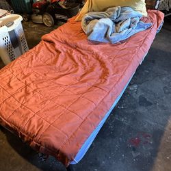 Twin bed with Mattress
