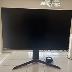 LG - UltraGear 27" IPS LED QHD FreeSync and G-SYNC Compatible Monitor with HDR (DisplayPort, HDMI) - Black