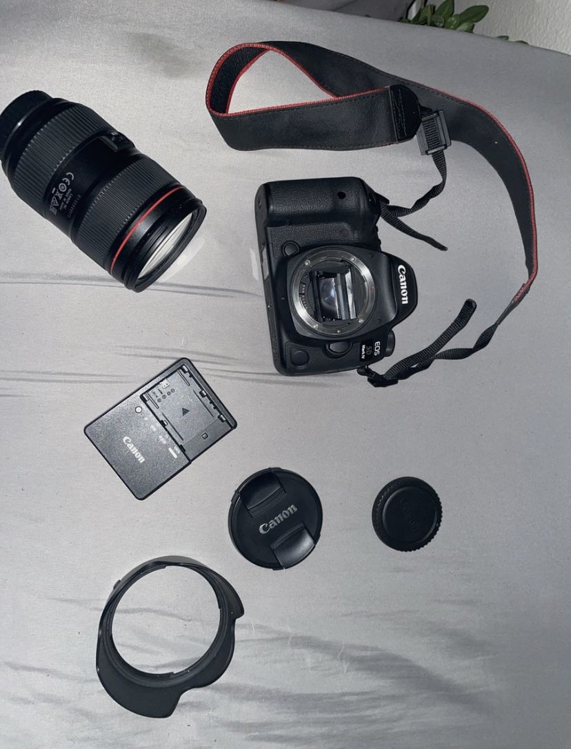 Canon EOS 5D Mark IV Full Frame Camera with EF 24-105mm Lens - PPSKN343929