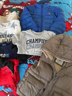LIKE NEW- TODDLER BOYS Size 4 year NAME BRAND Clothing Lot (cold weather) with Jackets!