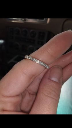 14 ct white gold wedding band