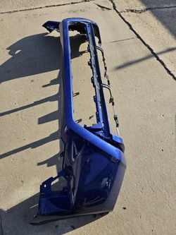 Toyota Tacoma front bumper Oem