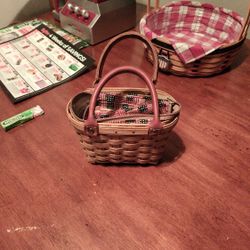 A Logenberger Purse Basket