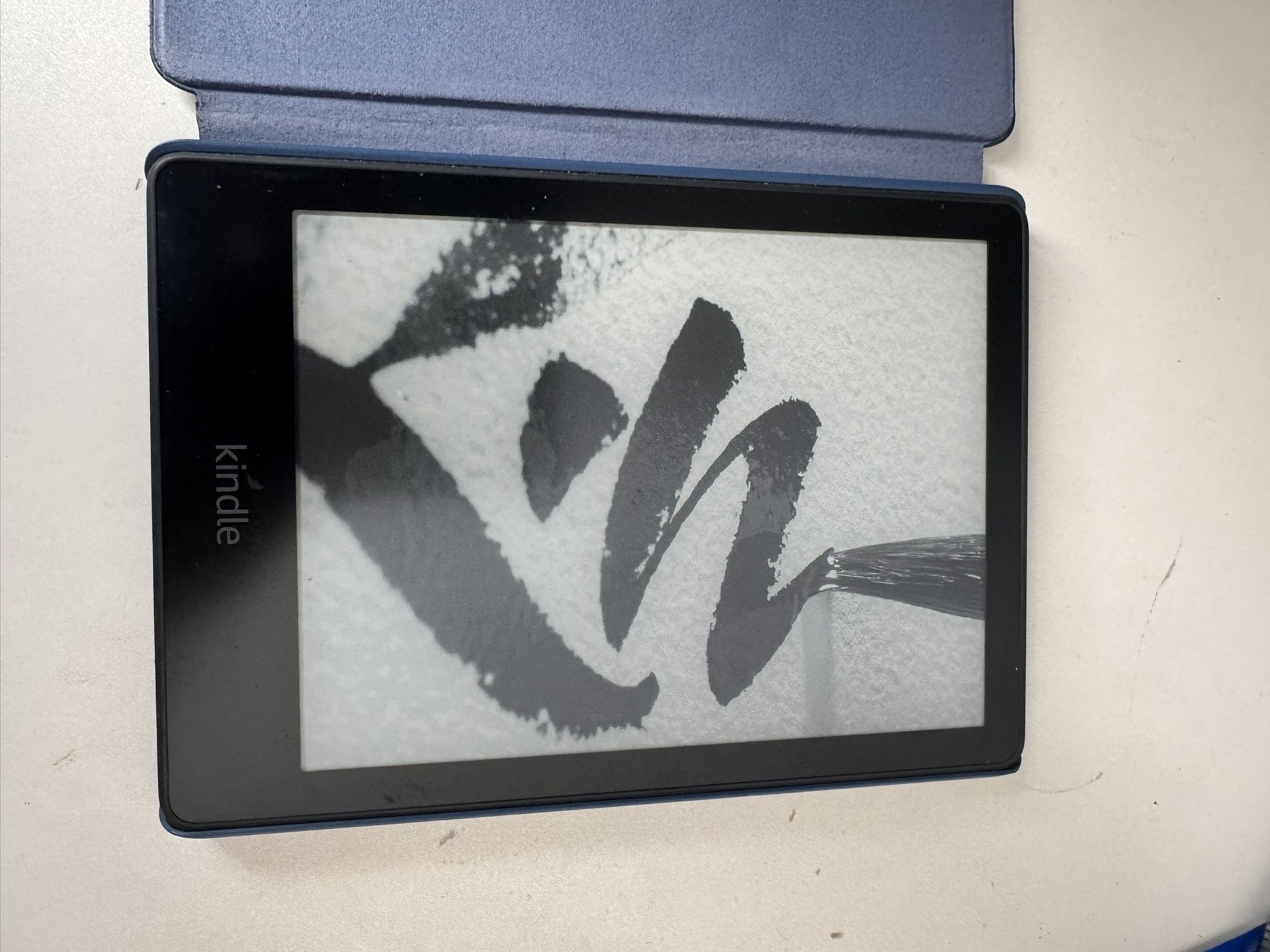 Amazon Kindle E-Reader – Great Condition – Works Perfectly