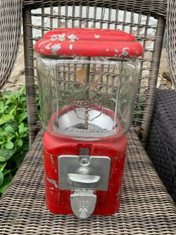 gum ball Acorn OAK MFG. CO. INC. L. A. CALIF. PAT. Vintage Acorn all purpose vendor 1¢ glass candy, nuts, gumball, red vending, machine This specific