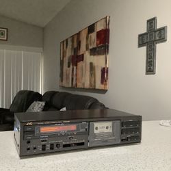 * Jvc * High Quality Stereo Cassette Deck With Dolby System . Great Sounding Deck In Like New Condition . Must See To Appreciate . 