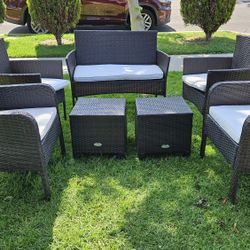 Patio Set Great Condition Cushion Include 