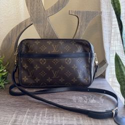 Louis Vuitton Monogram Bag + Adjustable Shoulder Strap / Crossbody Black