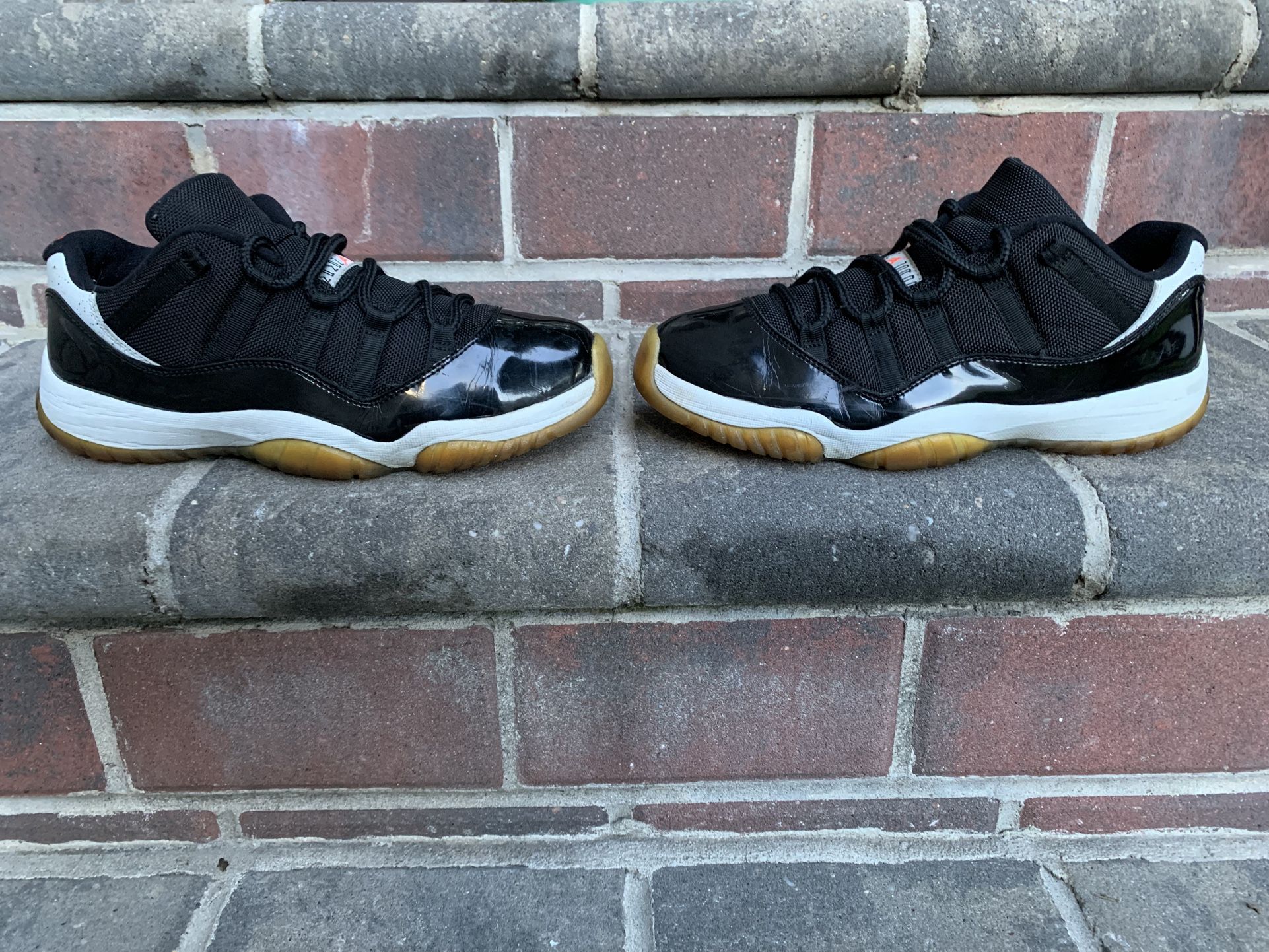Air Jordan 11 Low