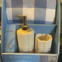 New In Box Draper James Bath Set