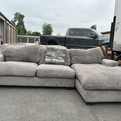 Sectional Couch 