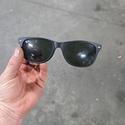 Ray-Ban Wayfarer Sunglasses 
