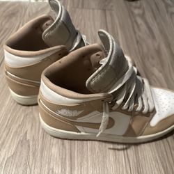 Air Jordan 1 Mid 