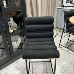 Black Counter Stools. 