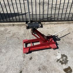 PITTSBURGH 800 lb Low-Lift Transmission Jack 