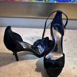**NEW** Elegant Gianni Bini Platinum Collection Tiny Gems, Bow, Ankle Strap, Black High Heels, Size 9.5M $25