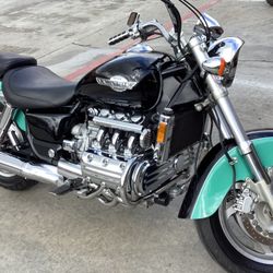 1998 Honda VALKYRIE F6