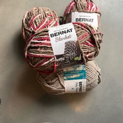 PINK AND BROWN YARN BUNDLE 