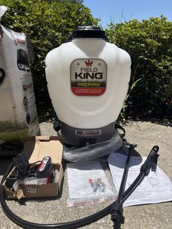 NEW Field King Promax
Lithium-lon Powered
Backpack Sprayer 4 Gal
15L 18V with battery and charger