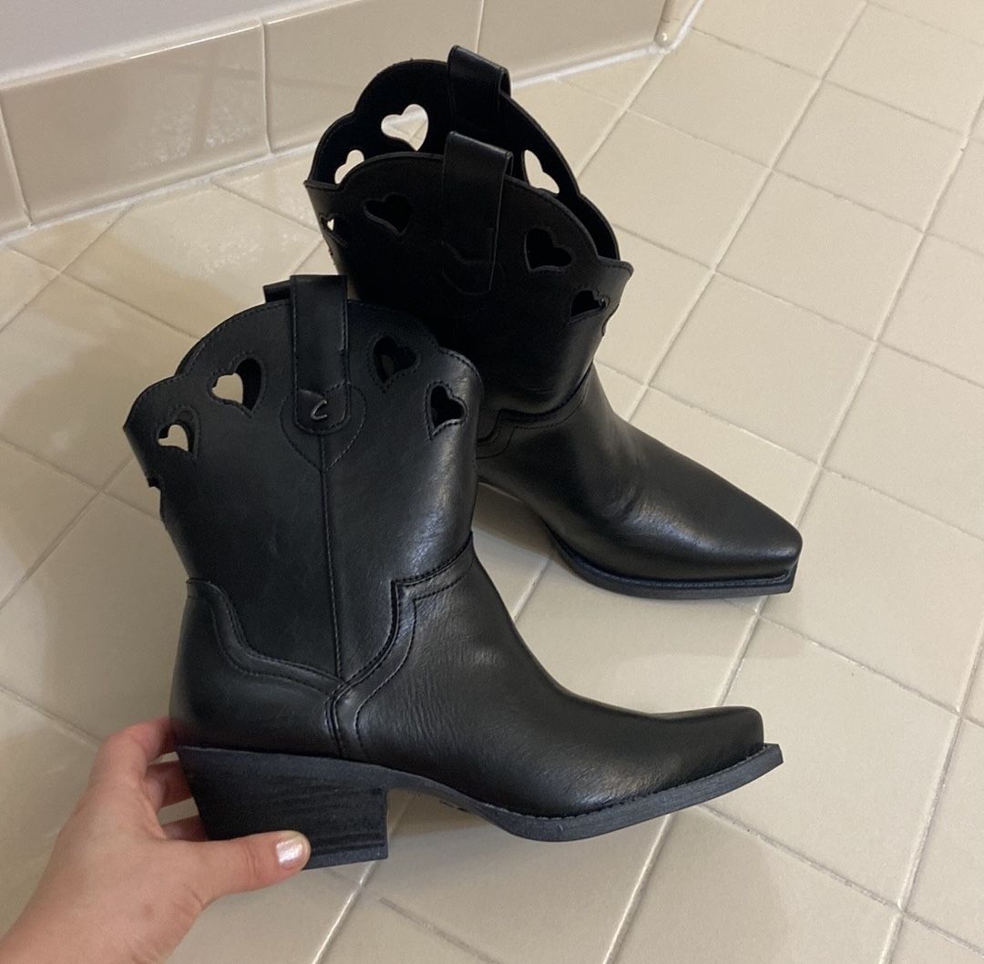 Circus NY by Sam Edelman western boots. 7