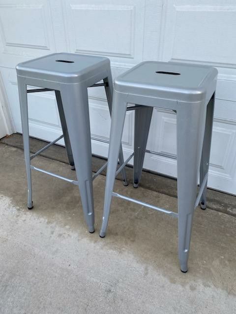 PAIR OF 30" INCH STOOLS