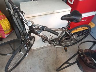 CrossTrail hybrid bike