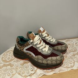 Gucci Shoe