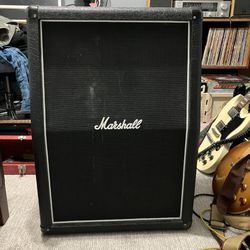 Marshall MX212AR Guitar Amp Cabinet