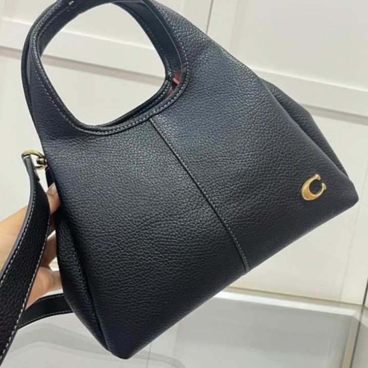Women's LANA Shoulder Bag
