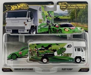 Hot Wheels Premium Team Transport Porsche 911 GT3 R & Fleet Flyer