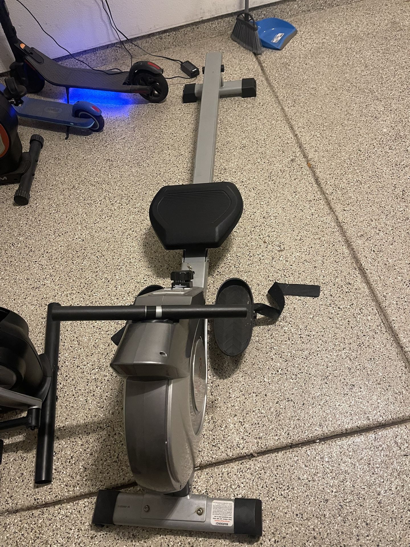 Sunny Health & Fitness Flip & Foldable Rowing Machine