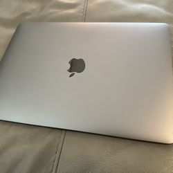 MacBook Pro 13 Inch 16gb Ram 500gb Hard drive 