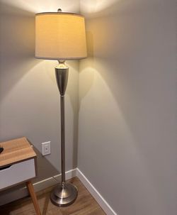 2 floor lamps