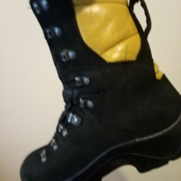 HAIX HIKING AND FIRE BOOTS